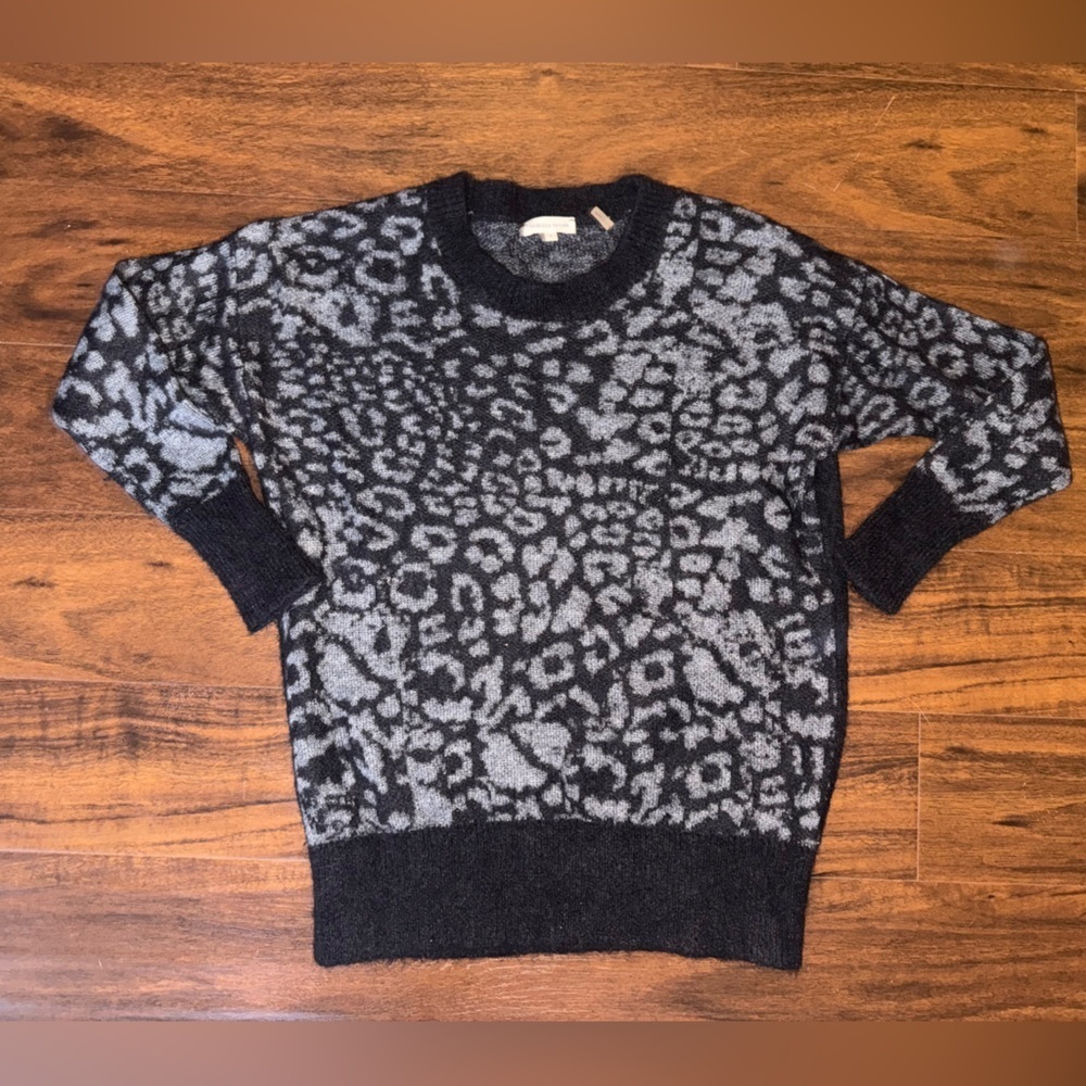 Women’s Sweater Bundle size small - Picture 5 of 7